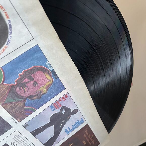 All In The Family TV SOUNDTRACK Used Vinyl Record with Booklet COLLECTORS SHAPE - Picture 8 of 9